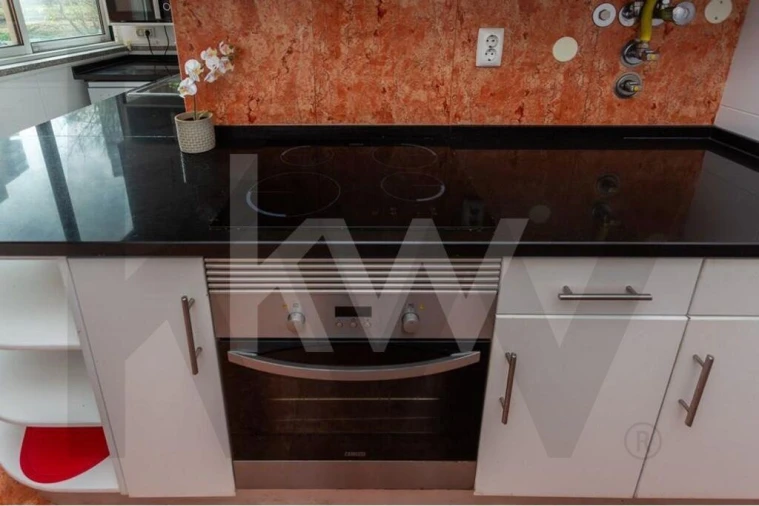 Apartamento T2 para Arrendamento em Algés, Linda-A-Velha e Cruz Quebrada-Dafundo Foto 20