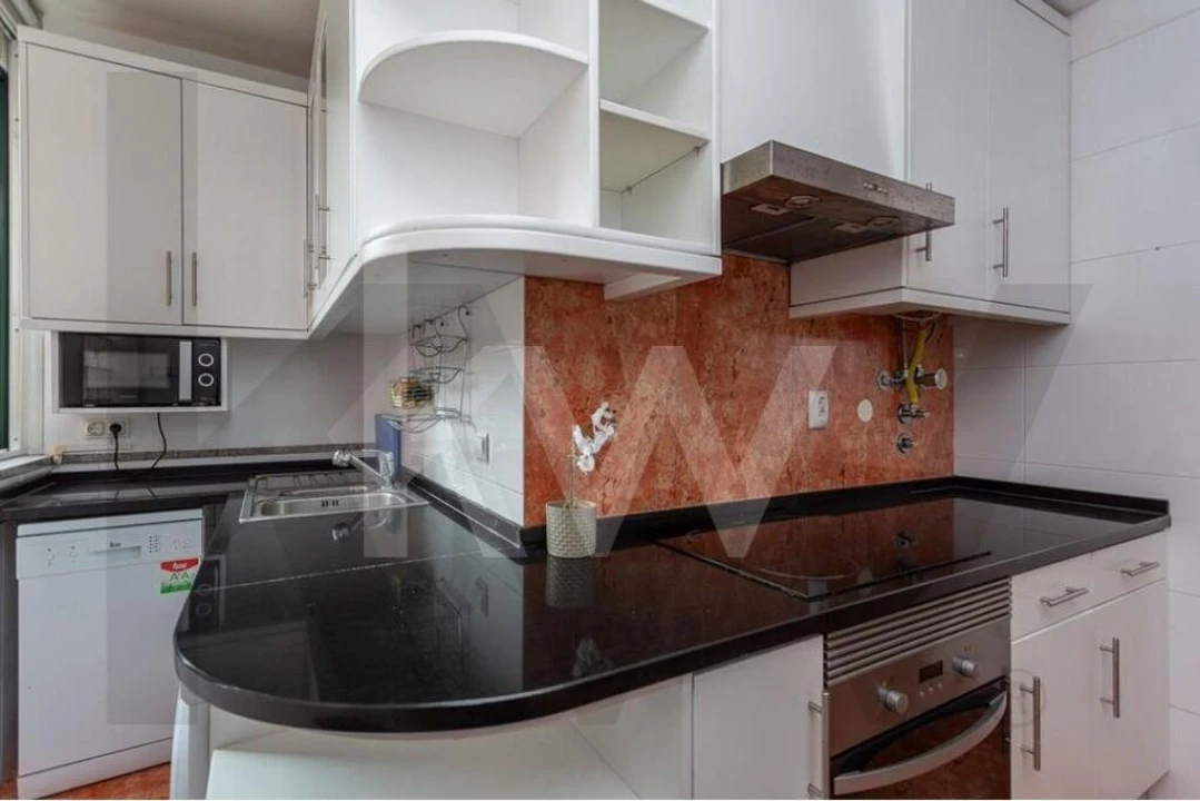 Apartamento T2 para Arrendamento em Algés, Linda-A-Velha e Cruz Quebrada-Dafundo Foto 16