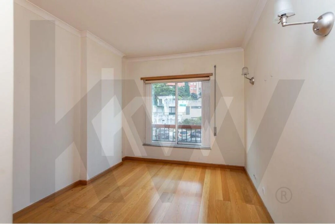 Apartamento T2 para Arrendamento em Algés, Linda-A-Velha e Cruz Quebrada-Dafundo Foto 30