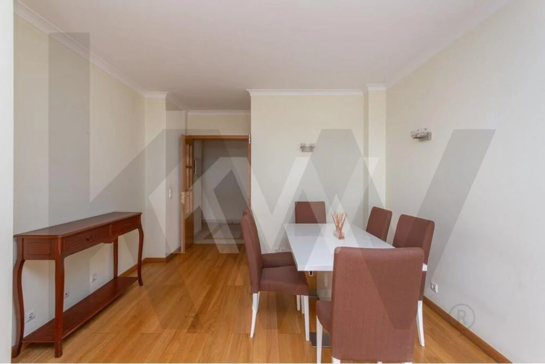 Apartamento T2 para Arrendamento em Algés, Linda-A-Velha e Cruz Quebrada-Dafundo Foto 12