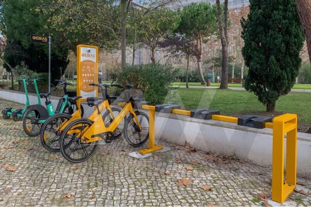 Apartamento T2 para Arrendamento em Algés, Linda-A-Velha e Cruz Quebrada-Dafundo Foto 40