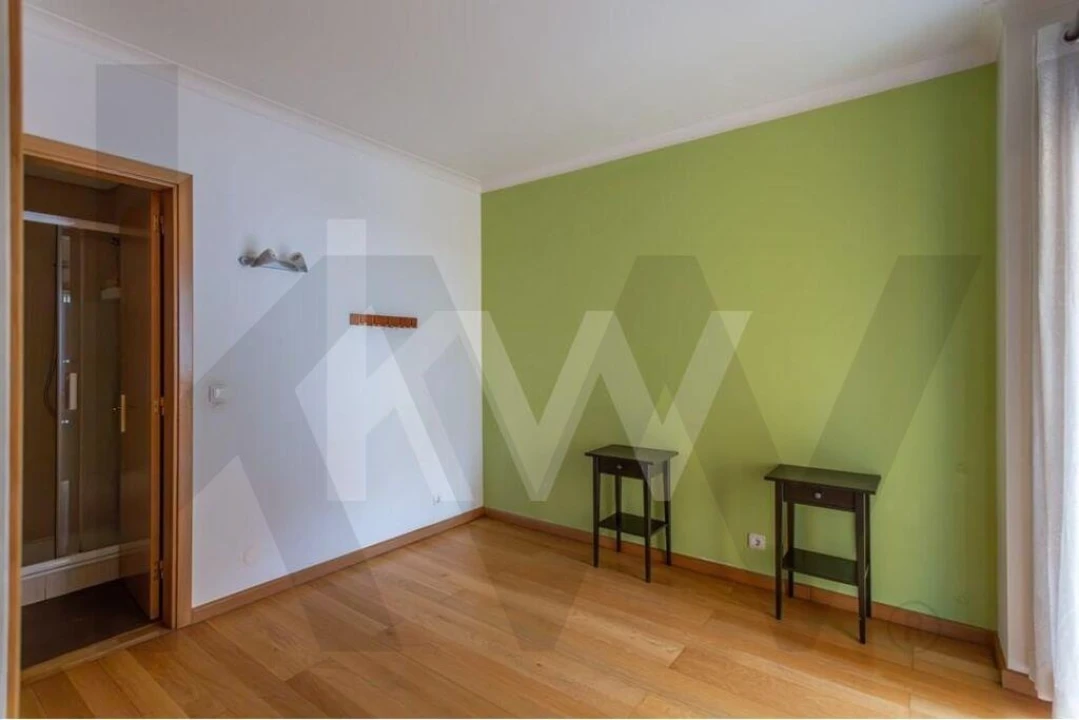 Apartamento T2 para Arrendamento em Algés, Linda-A-Velha e Cruz Quebrada-Dafundo Foto 23