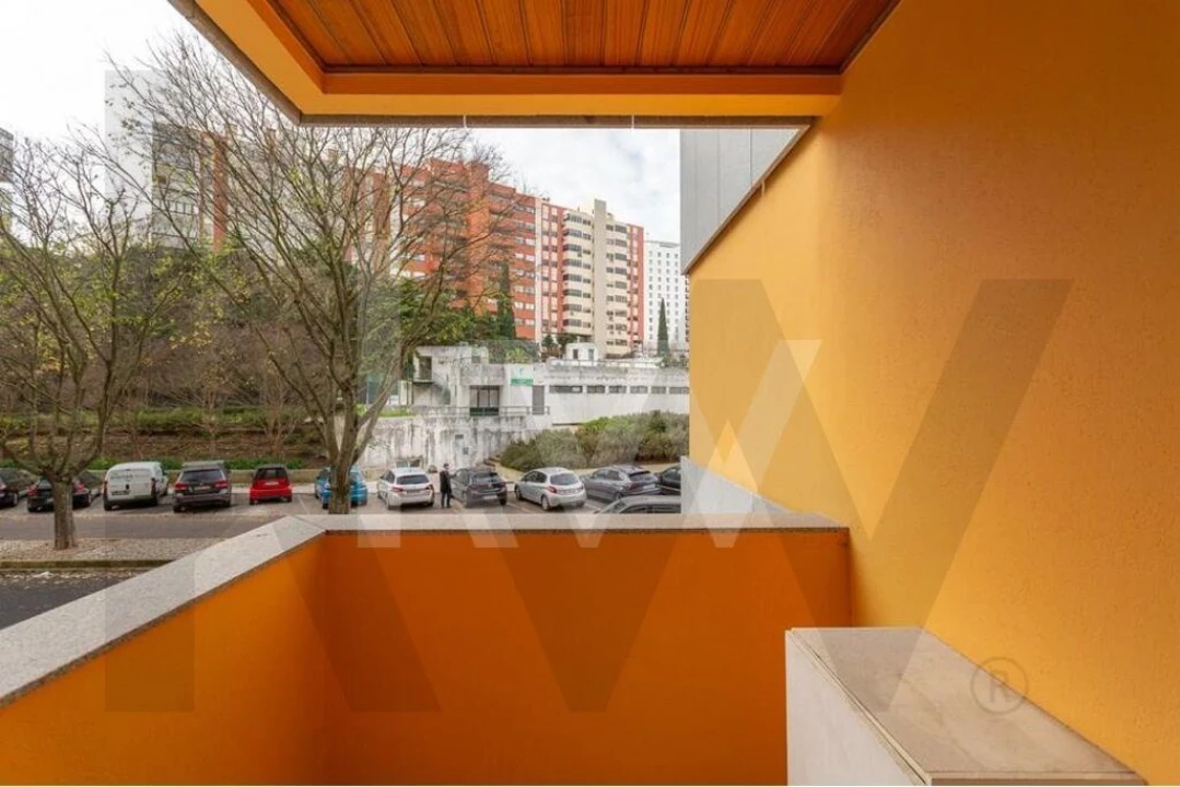Apartamento T2 para Arrendamento em Algés, Linda-A-Velha e Cruz Quebrada-Dafundo Foto 27