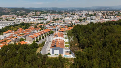 Moradia T4 para Venda em Lomar e Arcos
