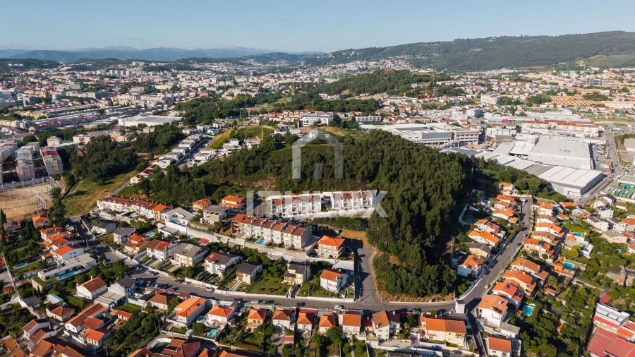 Moradia T4 para Venda em Lomar e Arcos Foto 37