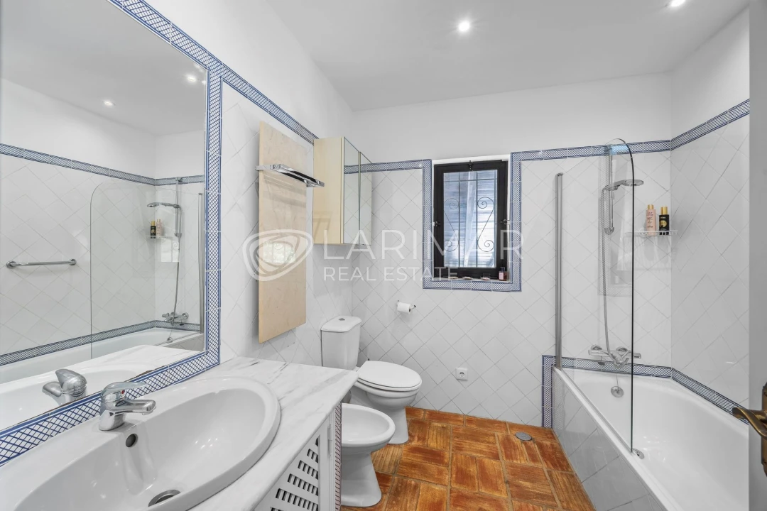 Moradia T3 para Venda em Loule (São Sebastião) Foto 15
