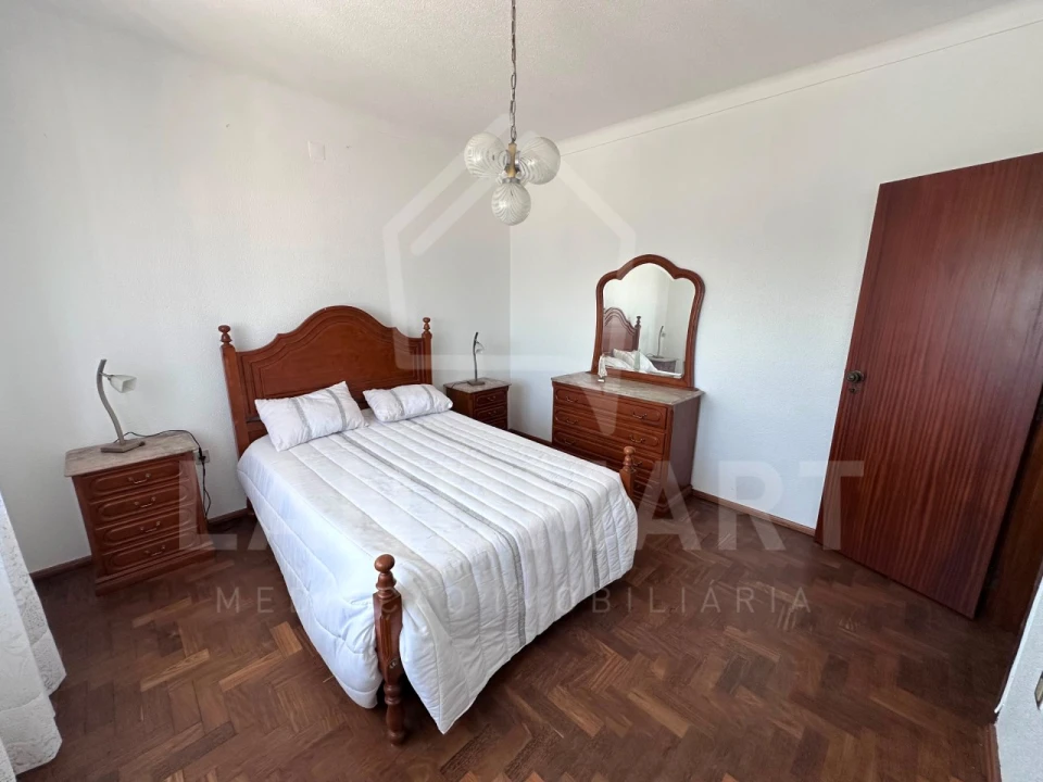 Moradia T3 para Venda em Turquel Foto 10