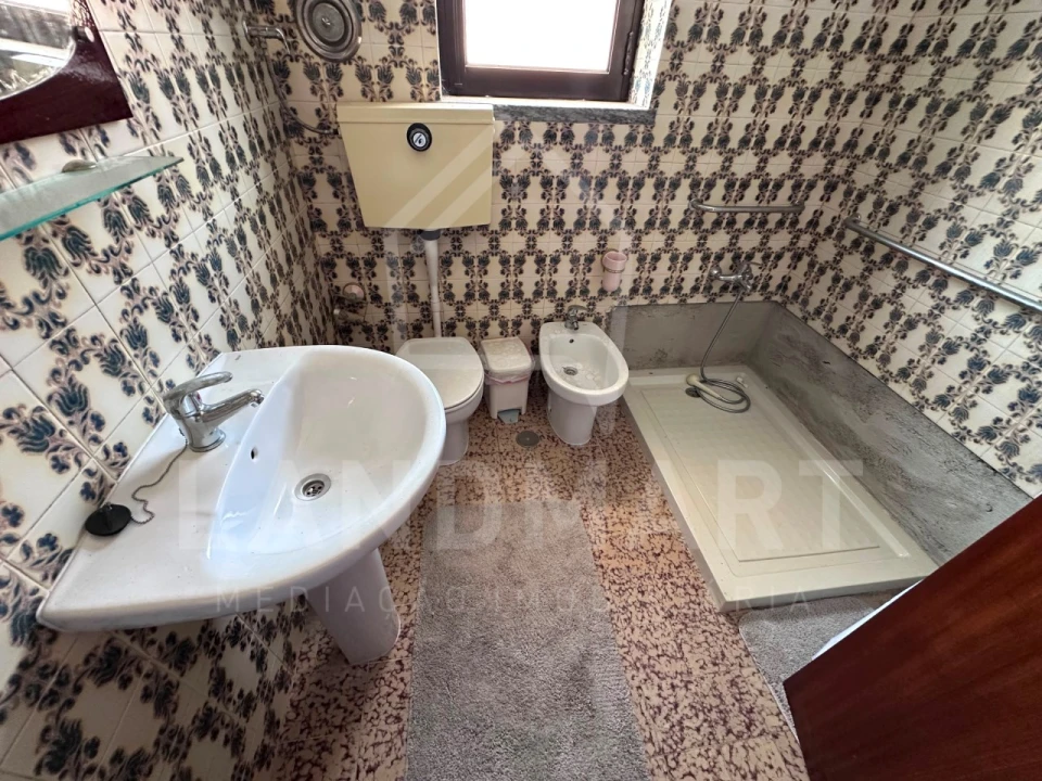 Moradia T3 para Venda em Turquel Foto 15