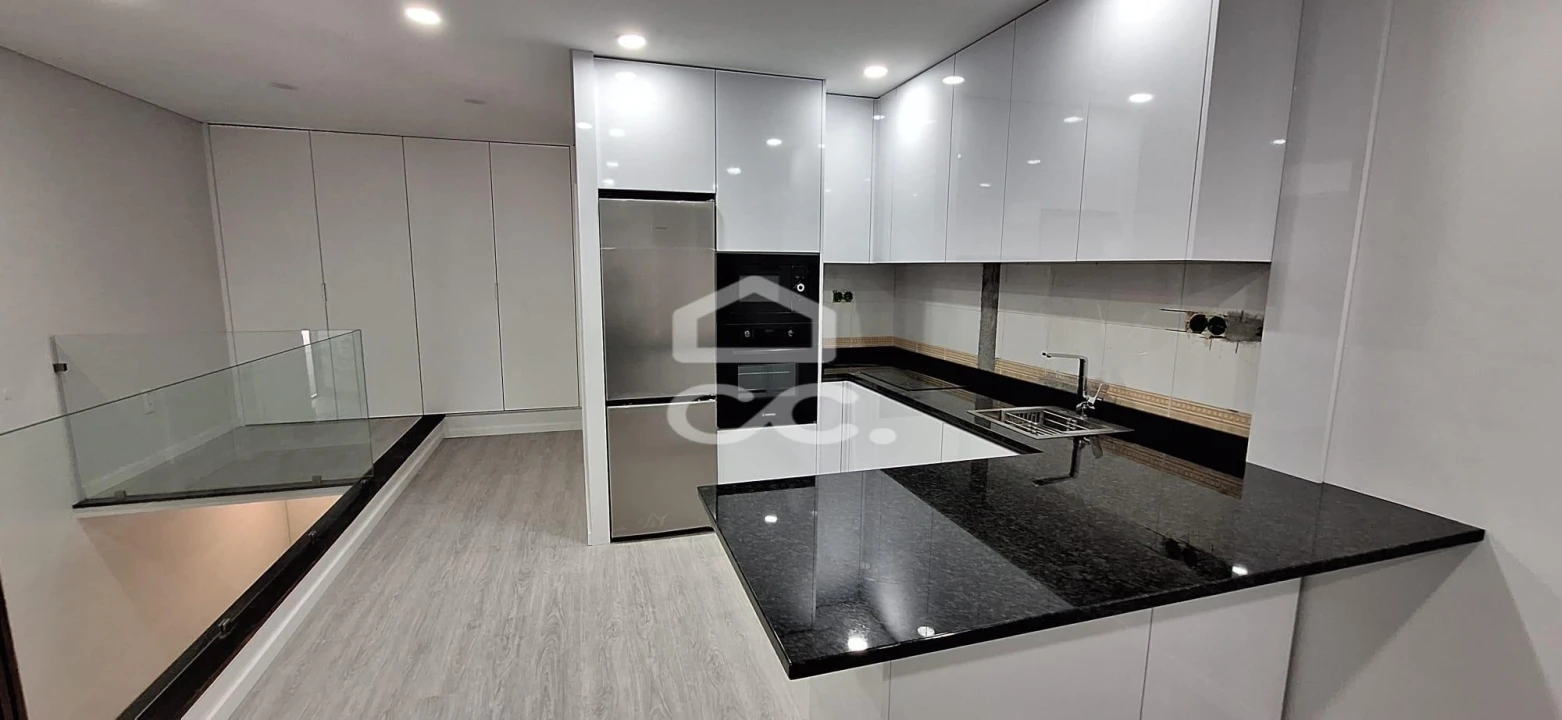 Apartamento T2 para Venda em Santa Maria Maior e Monserrate e Meadela Foto 1