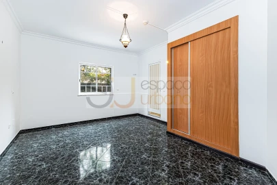 Moradia T11 para Arrendamento em Boliqueime
