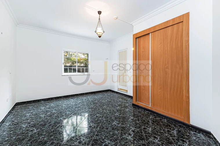 Moradia T11 para Arrendamento em Boliqueime Foto 17