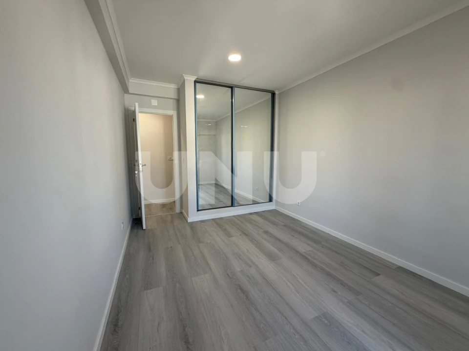 Apartamento T4 para Venda em Amora Foto 13