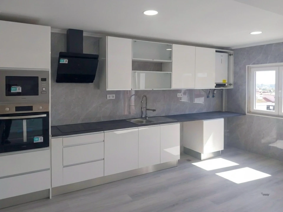 Apartamento T4 para Venda em Amora Foto 3