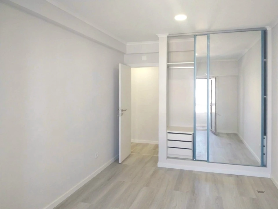 Apartamento T4 para Venda em Amora Foto 24