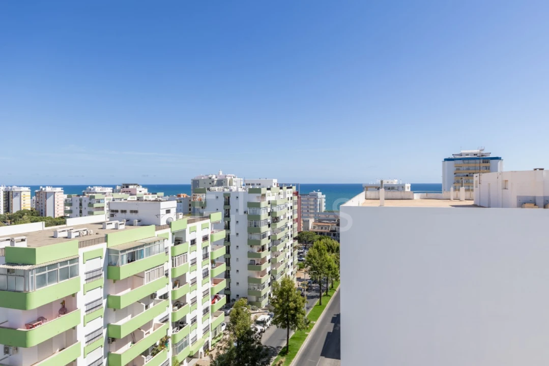 Apartamento T4 para Venda em Quarteira Foto 2