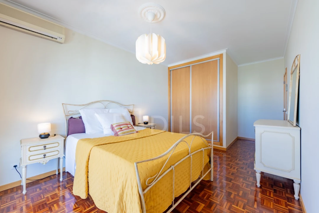 Apartamento T4 para Venda em Quarteira Foto 24