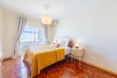 Apartamento T4 para Venda em Quarteira