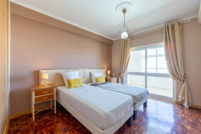 Apartamento T4 para Venda em Quarteira