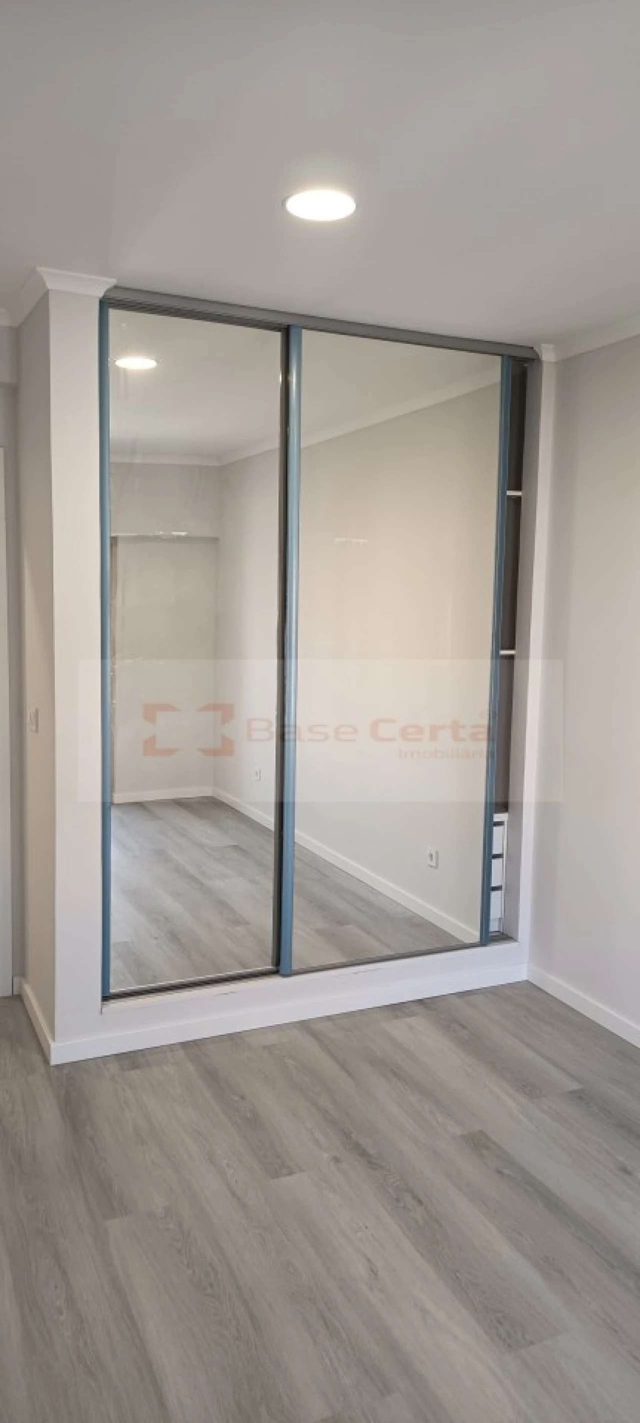 Apartamento T4 para Venda em Amora Foto 9