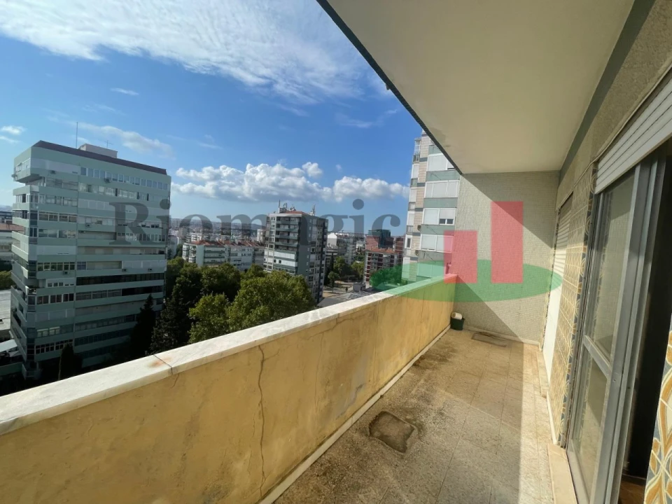 Apartamento T3 para Venda em São Domingos de Benfica Foto 5