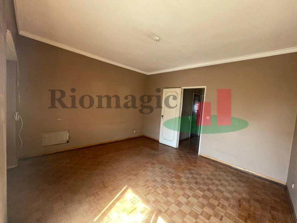 Apartamento T3 para Venda em São Domingos de Benfica Foto 3