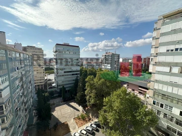 Apartamento T3 para Venda em São Domingos de Benfica