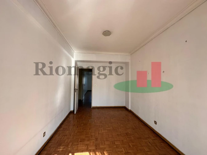 Apartamento T3 para Venda em São Domingos de Benfica Foto 11