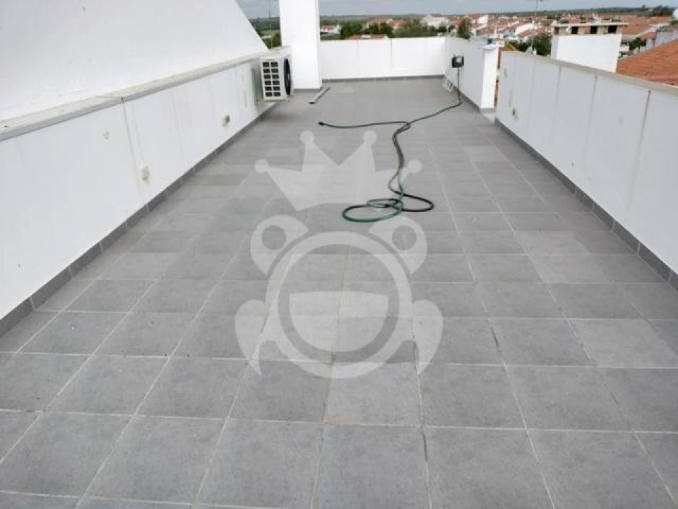 Moradia T4 para Venda em Reguengos de Monsaraz Foto 8