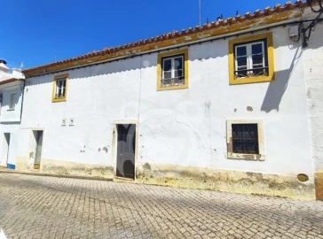 Moradia T6 para Venda em Fronteira