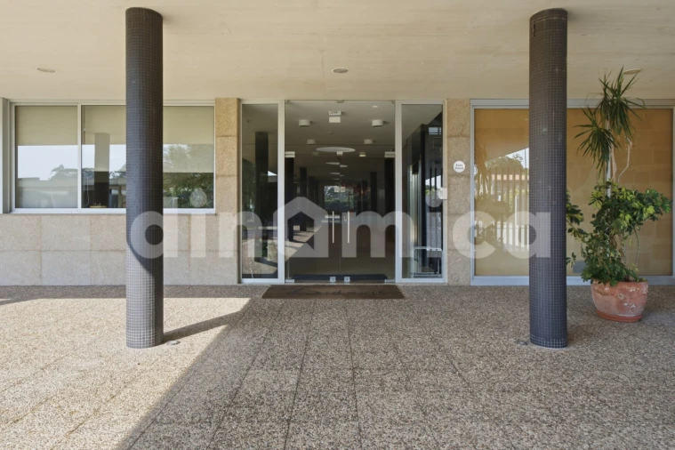 Escritório para Arrendamento em Riba de Ave Foto 3