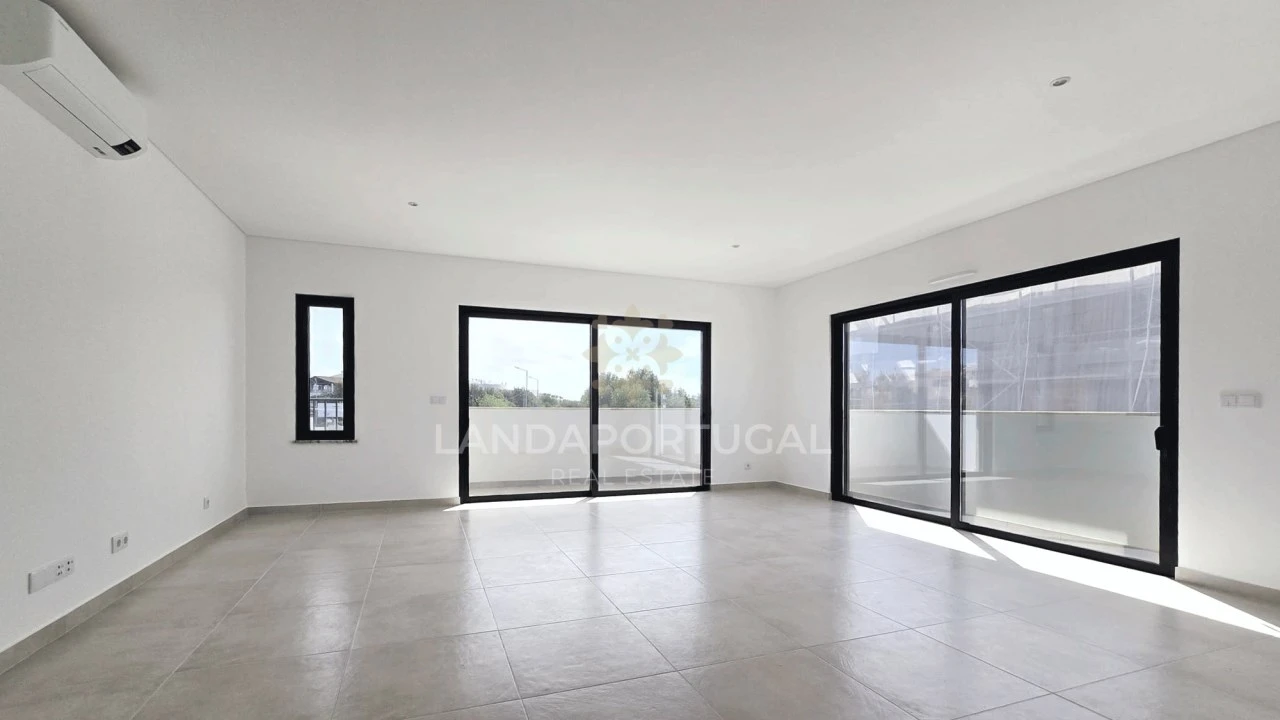 Apartamento T4 para Venda em Tavira (Santa Maria e Santiago) Foto 1