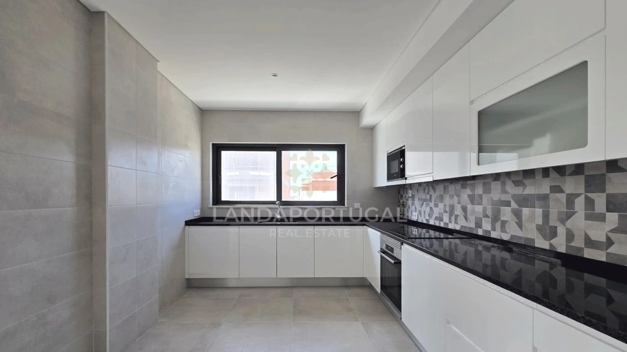 Apartamento T4 para Venda em Tavira (Santa Maria e Santiago) Foto 4