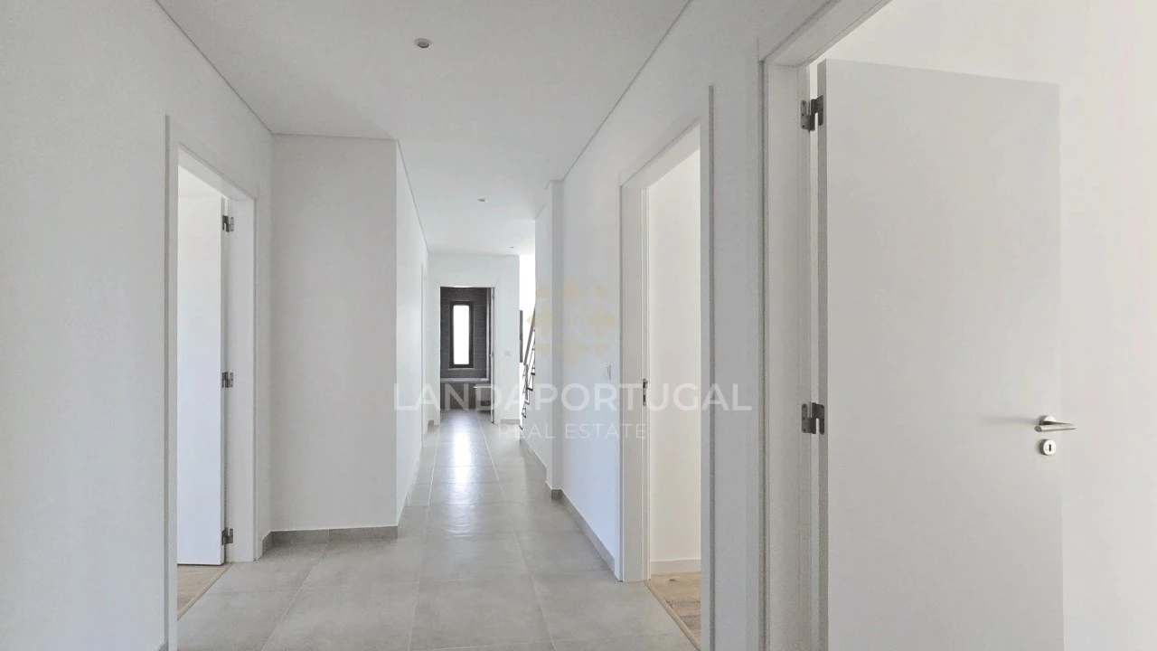 Apartamento T4 para Venda em Tavira (Santa Maria e Santiago) Foto 14