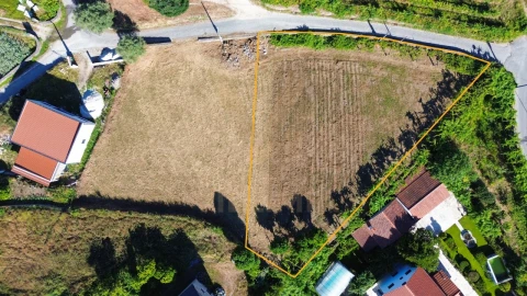 Terreno para Venda em Bárrio e Cepões