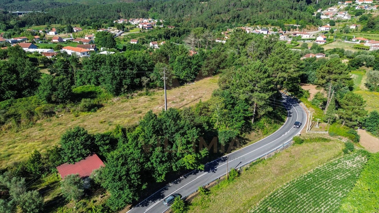 Terreno para Venda em Bárrio e Cepões Foto 6