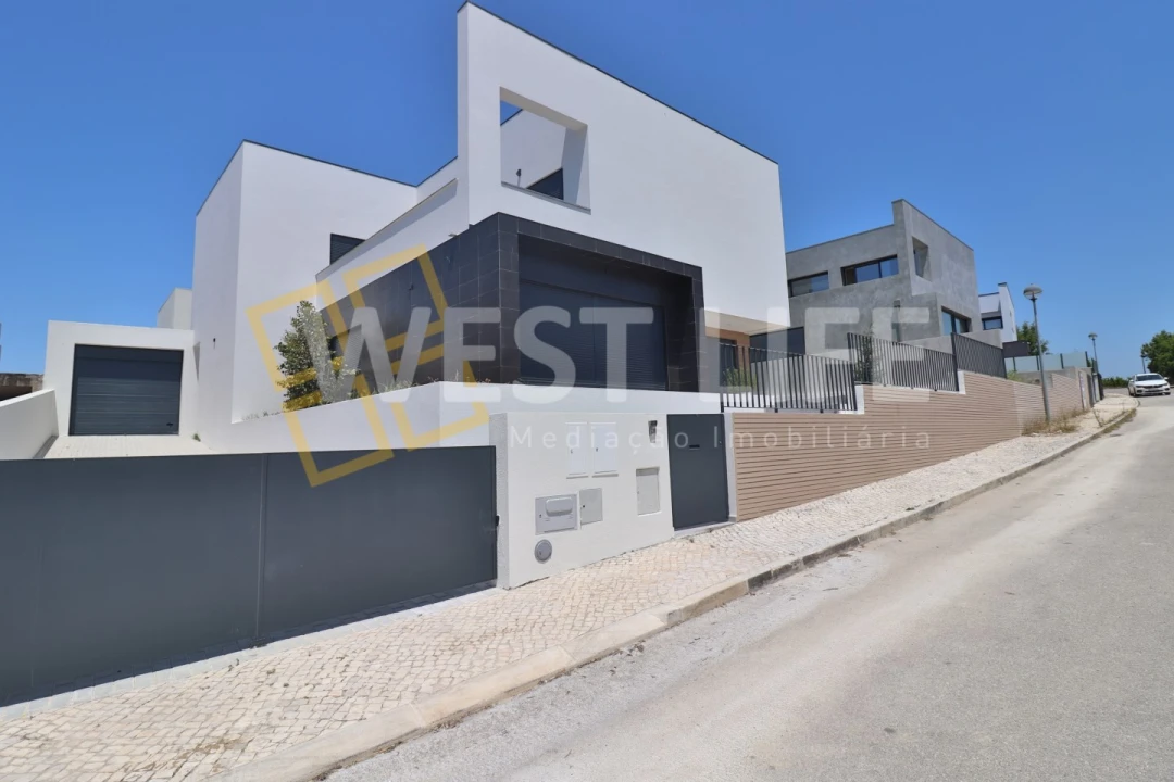 Moradia T5 para Venda em Ponte do Rol Foto 2