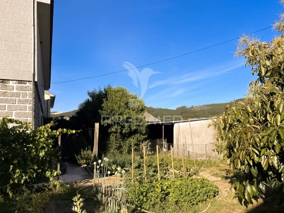 Moradia T6 para Venda em Vale (São Cosme), Telhado e Portela Foto 9