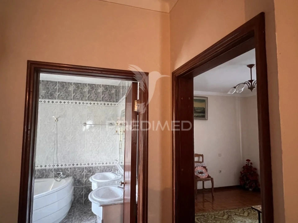Moradia T6 para Venda em Vale (São Cosme), Telhado e Portela Foto 11