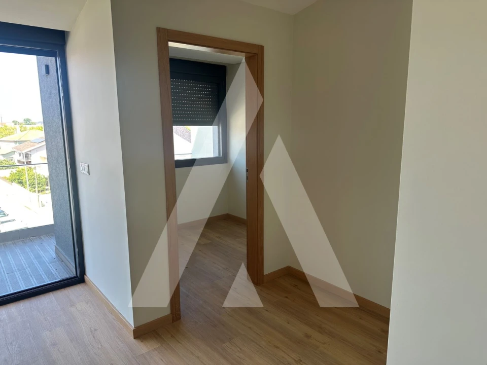 Apartamento T3 para Venda em Glória e Vera Cruz Foto 11