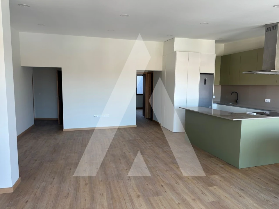 Apartamento T3 para Venda em Glória e Vera Cruz Foto 2