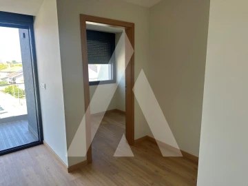 Apartamento T3 para Venda em Glória e Vera Cruz