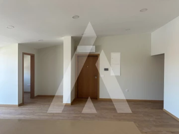 Apartamento T3 para Venda em Glória e Vera Cruz