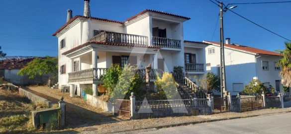Moradia T5 para Venda em Ansião