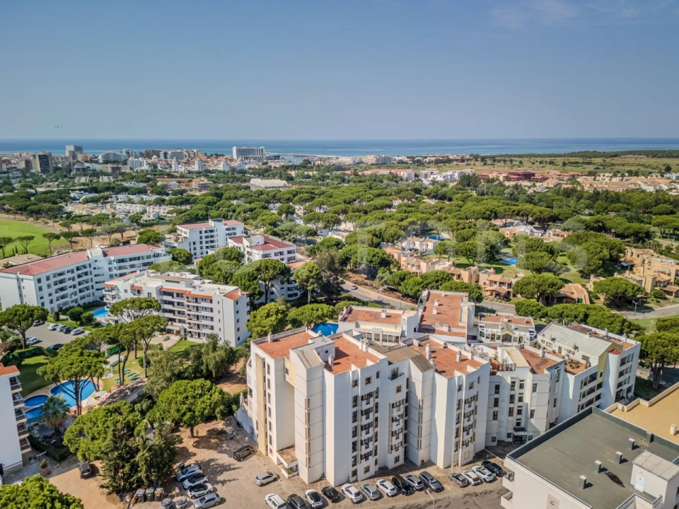 Apartamento T3 para Venda em Quarteira Foto 6