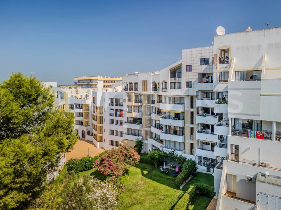 Apartamento T3 para Venda em Quarteira Foto 18