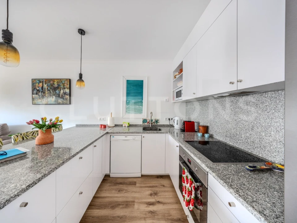 Apartamento T3 para Venda em Quarteira Foto 4