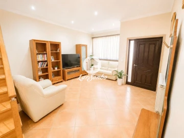 Moradia T3 para Venda em Durrães e Tregosa