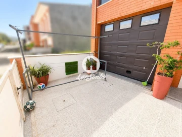 Moradia T3 para Venda em Durrães e Tregosa