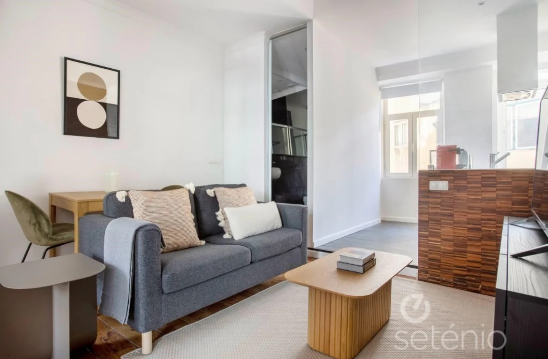 Apartamento T2 para Arrendamento em Santo António Foto 1