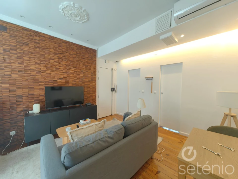 Apartamento T2 para Arrendamento em Santo António Foto 11